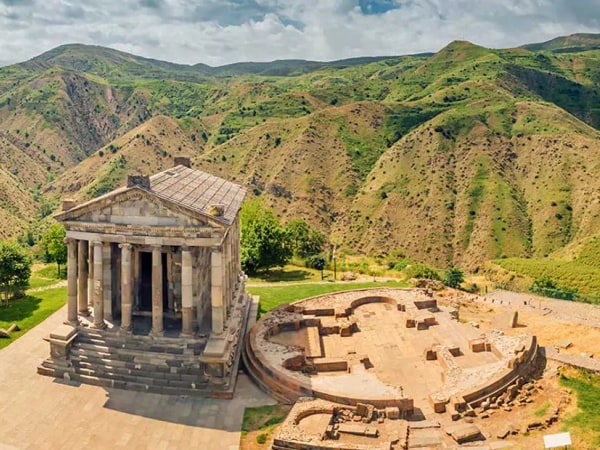 Private Half-Day Garni Temple and Geghard Monastery Tour from Yerevan